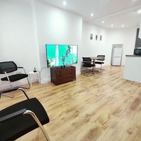 3 Bed Flat Close To Liverpool St & Brick Lane Londýn Exteriér fotografie